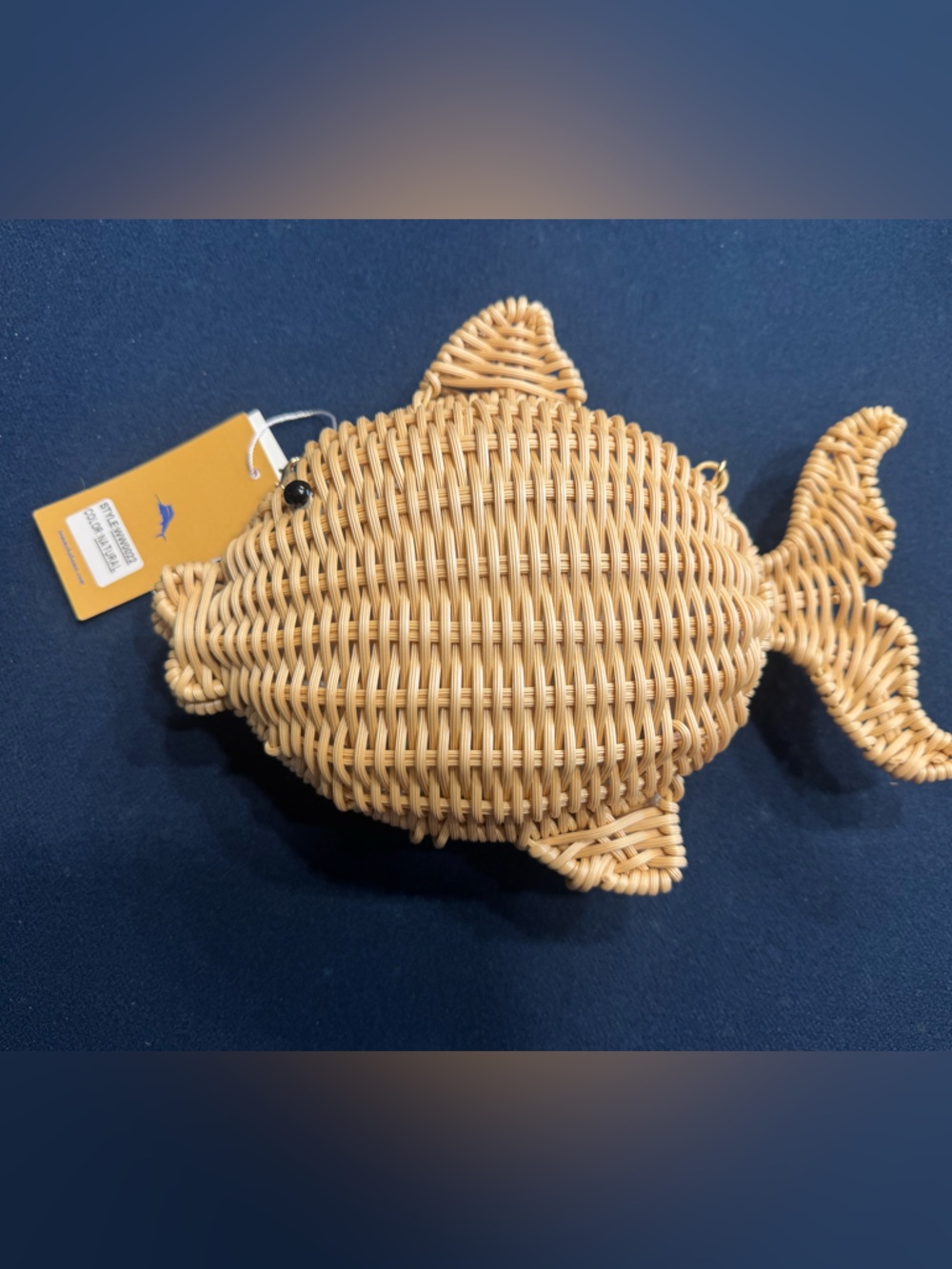 TOMMY BAHAMA Woven Fish Crossbody Bag-Natural Rattan with Gold Chain cute/clever - Picture 8 of 8
